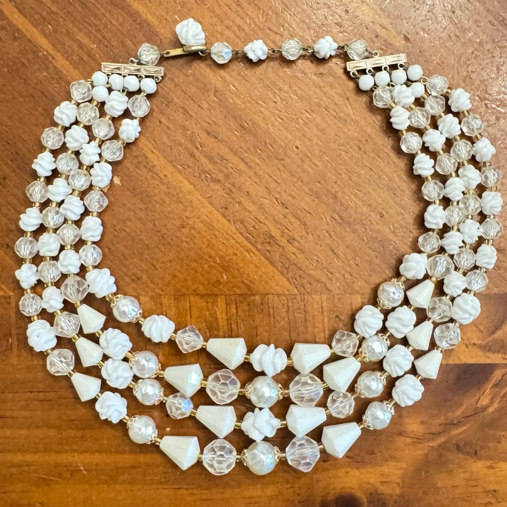 Vintage West Germany Multifaceted Four Strand Lucite Beads Faux Pearl Necklace - Picture 12 of 16